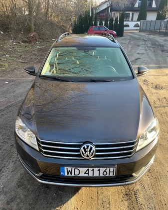 Volkswagen Passat cena 32900 przebieg: 293000, rok produkcji 2011 z Warszawa małe 106